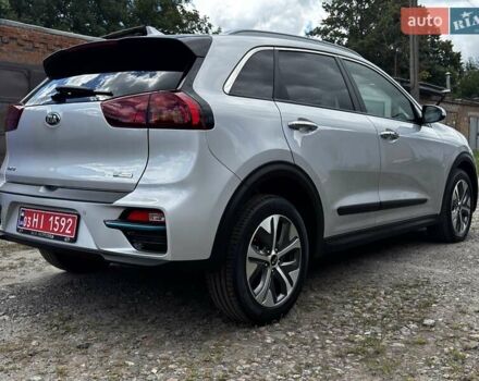 Сірий Кіа Niro, об'ємом двигуна 0 л та пробігом 108 тис. км за 19100 $, фото 13 на Automoto.ua