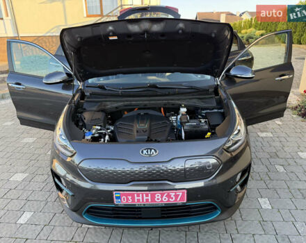 Серый Киа Niro, объемом двигателя 0 л и пробегом 145 тыс. км за 18800 $, фото 97 на Automoto.ua
