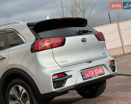 Серый Киа Niro, объемом двигателя 0 л и пробегом 118 тыс. км за 19350 $, фото 25 на Automoto.ua