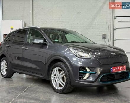 Серый Киа Niro, объемом двигателя 0 л и пробегом 153 тыс. км за 18558 $, фото 2 на Automoto.ua