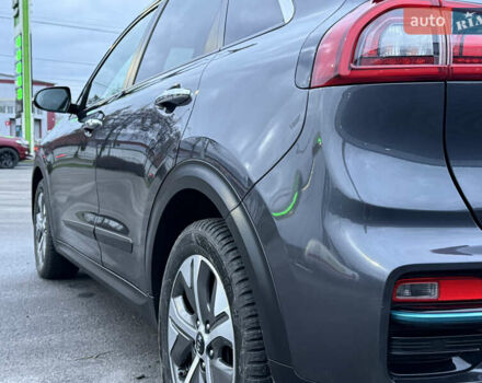 Серый Киа Niro, объемом двигателя 0 л и пробегом 165 тыс. км за 18000 $, фото 30 на Automoto.ua