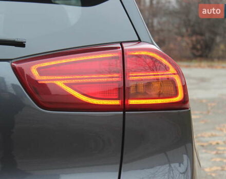 Сірий Кіа Niro, об'ємом двигуна 0 л та пробігом 74 тис. км за 19990 $, фото 11 на Automoto.ua