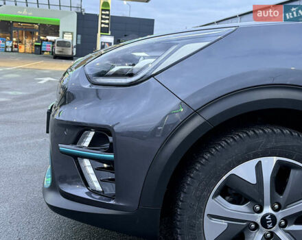 Серый Киа Niro, объемом двигателя 0 л и пробегом 165 тыс. км за 18000 $, фото 21 на Automoto.ua