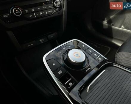 Серый Киа Niro, объемом двигателя 0 л и пробегом 72 тыс. км за 19750 $, фото 30 на Automoto.ua