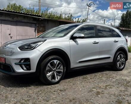 Сірий Кіа Niro, об'ємом двигуна 0 л та пробігом 108 тис. км за 19100 $, фото 8 на Automoto.ua