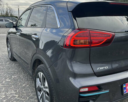 Сірий Кіа Niro, об'ємом двигуна 0 л та пробігом 113 тис. км за 19580 $, фото 6 на Automoto.ua