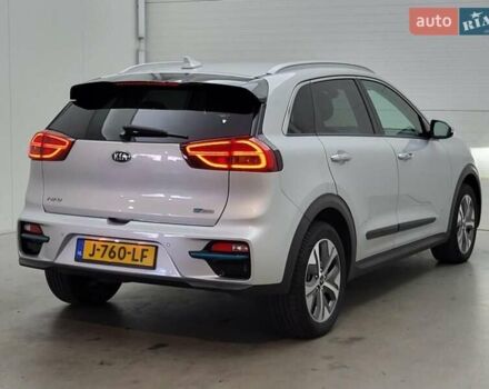 Сірий Кіа Niro, об'ємом двигуна 0 л та пробігом 118 тис. км за 19999 $, фото 2 на Automoto.ua