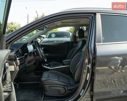 Сірий Кіа Niro, об'ємом двигуна 1.6 л та пробігом 84 тис. км за 21500 $, фото 23 на Automoto.ua
