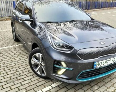 Серый Киа Niro, объемом двигателя 0 л и пробегом 85 тыс. км за 18750 $, фото 1 на Automoto.ua
