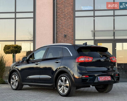 Серый Киа Niro, объемом двигателя 0 л и пробегом 142 тыс. км за 17700 $, фото 2 на Automoto.ua