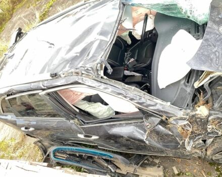 Серый Киа Niro, объемом двигателя 0 л и пробегом 90 тыс. км за 6000 $, фото 5 на Automoto.ua