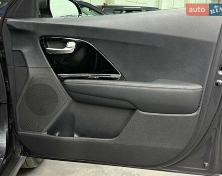 Сірий Кіа Niro, об'ємом двигуна 0 л та пробігом 114 тис. км за 18329 $, фото 21 на Automoto.ua