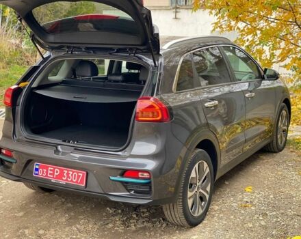 Киа Niro 2020 в Тернополе на Automoto.ua Серый Киа Niro, объемом двигателя 0 л и пробегом 149 тыс. км за 18700 $, фото 15 на Automoto.ua