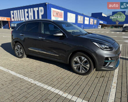 Сірий Кіа Niro, об'ємом двигуна 0 л та пробігом 87 тис. км за 18500 $, фото 29 на Automoto.ua
