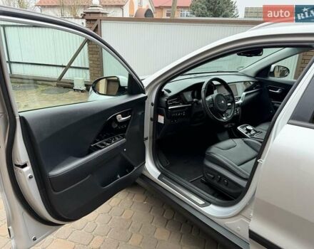 Сірий Кіа Niro, об'ємом двигуна 0 л та пробігом 71 тис. км за 21999 $, фото 31 на Automoto.ua