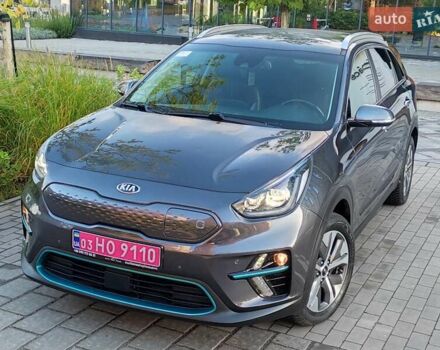 Киа Niro 2020 в Ровно на Automoto.ua Серый Киа Niro, объемом двигателя 0 л и пробегом 125 тыс. км за 19850 $, фото 4 на Automoto.ua