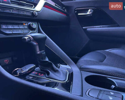 Серый Киа Niro, объемом двигателя 1.58 л и пробегом 67 тыс. км за 22600 $, фото 19 на Automoto.ua