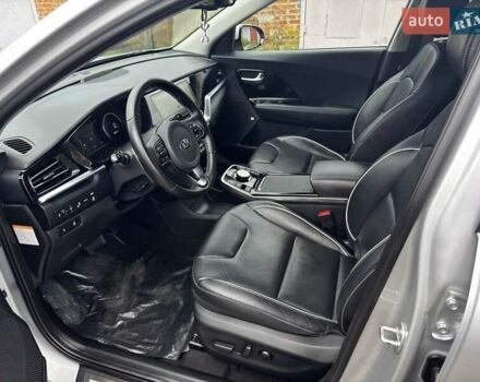 Сірий Кіа Niro, об'ємом двигуна 0 л та пробігом 108 тис. км за 19100 $, фото 40 на Automoto.ua