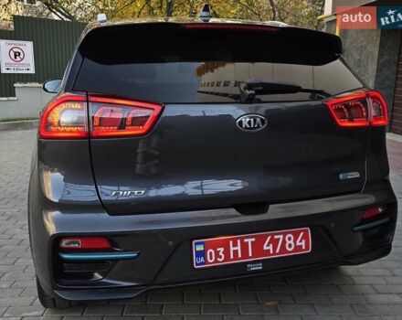 Серый Киа Niro, объемом двигателя 0 л и пробегом 144 тыс. км за 17250 $, фото 8 на Automoto.ua