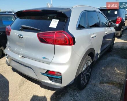 Сірий Кіа Niro, об'ємом двигуна 0 л та пробігом 76 тис. км за 13000 $, фото 5 на Automoto.ua