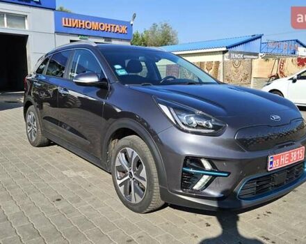 Киа Niro 2020 в Радомышле на Automoto.ua Серый Киа Niro, объемом двигателя 0 л и пробегом 145 тыс. км за 18800 $, фото 12 на Automoto.ua