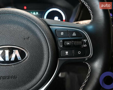 Серый Киа Niro, объемом двигателя 0 л и пробегом 146 тыс. км за 20747 $, фото 17 на Automoto.ua
