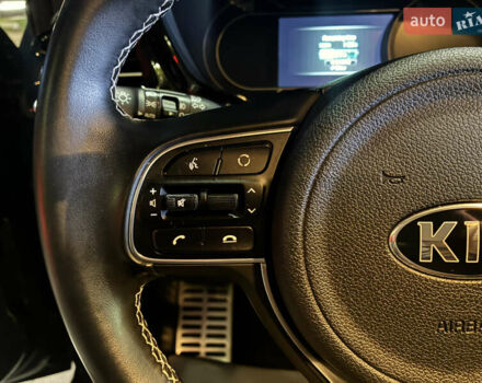 Серый Киа Niro, объемом двигателя 0 л и пробегом 116 тыс. км за 17999 $, фото 29 на Automoto.ua