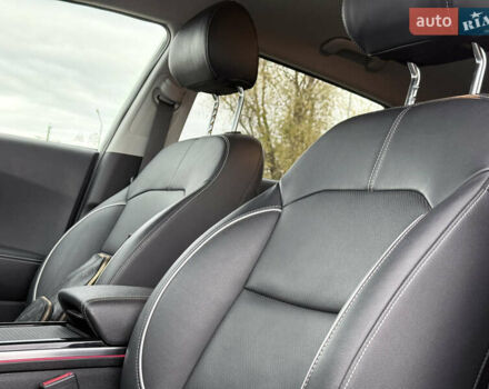 Серый Киа Niro, объемом двигателя 0 л и пробегом 126 тыс. км за 21500 $, фото 14 на Automoto.ua