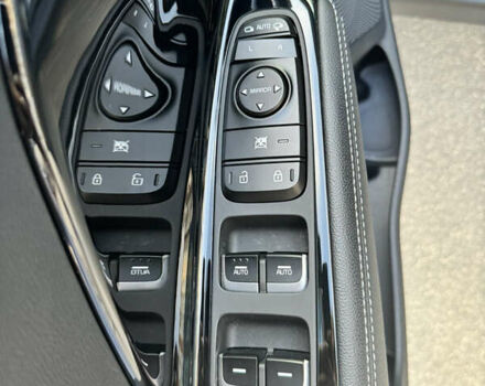 Серый Киа Niro, объемом двигателя 0 л и пробегом 93 тыс. км за 22500 $, фото 6 на Automoto.ua