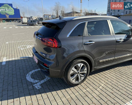 Сірий Кіа Niro, об'ємом двигуна 0 л та пробігом 87 тис. км за 18500 $, фото 22 на Automoto.ua