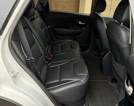 Сірий Кіа Niro, об'ємом двигуна 0 л та пробігом 71 тис. км за 21999 $, фото 68 на Automoto.ua