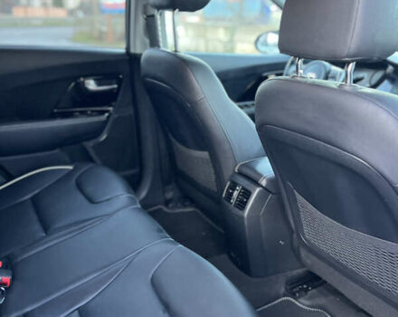 Серый Киа Niro, объемом двигателя 0 л и пробегом 133 тыс. км за 19500 $, фото 22 на Automoto.ua