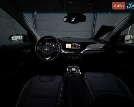 Серый Киа Niro, объемом двигателя 0 л и пробегом 164 тыс. км за 17550 $, фото 47 на Automoto.ua