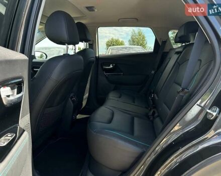 Серый Киа Niro, объемом двигателя 0 л и пробегом 97 тыс. км за 23200 $, фото 60 на Automoto.ua