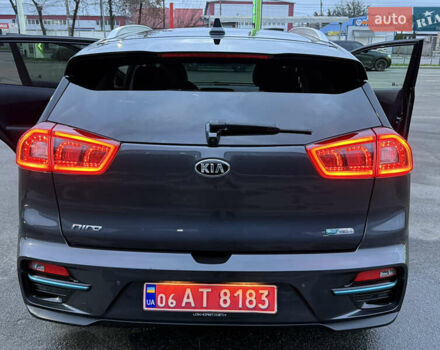 Серый Киа Niro, объемом двигателя 0 л и пробегом 165 тыс. км за 18000 $, фото 71 на Automoto.ua