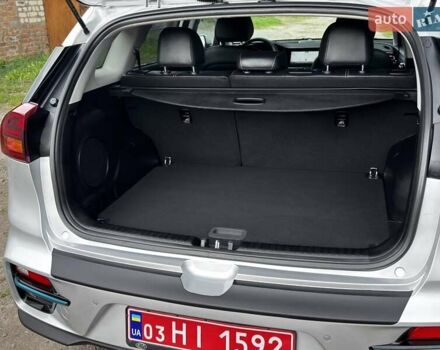 Сірий Кіа Niro, об'ємом двигуна 0 л та пробігом 108 тис. км за 19100 $, фото 23 на Automoto.ua