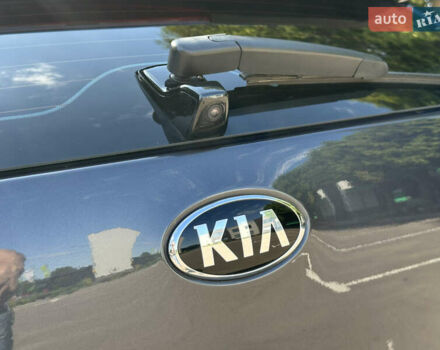 Серый Киа Niro, объемом двигателя 0 л и пробегом 143 тыс. км за 17900 $, фото 72 на Automoto.ua