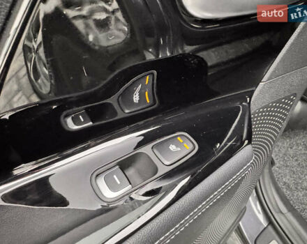 Серый Киа Niro, объемом двигателя 0 л и пробегом 77 тыс. км за 19500 $, фото 22 на Automoto.ua