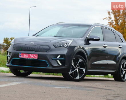 Серый Киа Niro, объемом двигателя 0 л и пробегом 77 тыс. км за 19950 $, фото 12 на Automoto.ua