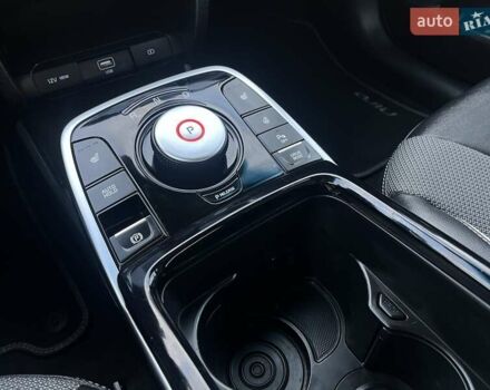 Серый Киа Niro, объемом двигателя 0 л и пробегом 72 тыс. км за 19750 $, фото 31 на Automoto.ua