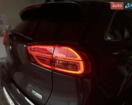 Сірий Кіа Niro, об'ємом двигуна 0 л та пробігом 118 тис. км за 20499 $, фото 106 на Automoto.ua