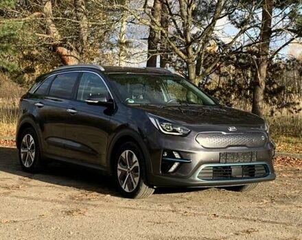 Сірий Кіа Niro, об'ємом двигуна 0 л та пробігом 128 тис. км за 18950 $, фото 6 на Automoto.ua