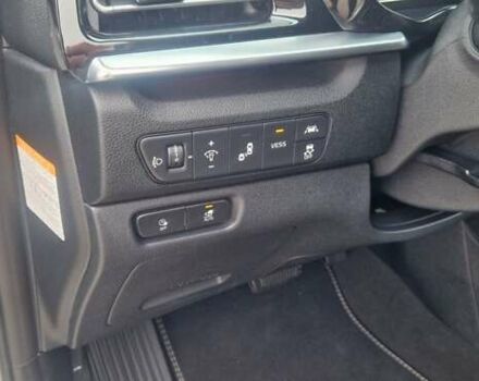 Серый Киа Niro, объемом двигателя 0 л и пробегом 167 тыс. км за 18400 $, фото 19 на Automoto.ua