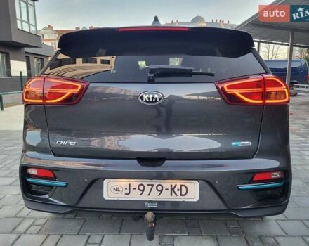 Сірий Кіа Niro, об'ємом двигуна 0 л та пробігом 117 тис. км за 19999 $, фото 3 на Automoto.ua