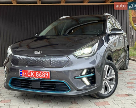 Серый Киа Niro, объемом двигателя 0 л и пробегом 127 тыс. км за 19750 $, фото 6 на Automoto.ua