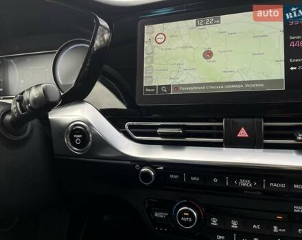 Серый Киа Niro, объемом двигателя 0 л и пробегом 72 тыс. км за 19750 $, фото 51 на Automoto.ua