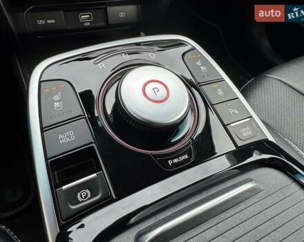 Сірий Кіа Niro, об'ємом двигуна 0 л та пробігом 118 тис. км за 19300 $, фото 103 на Automoto.ua