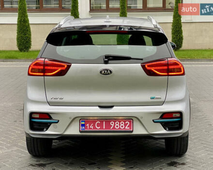 Сірий Кіа Niro, об'ємом двигуна 0 л та пробігом 63 тис. км за 20899 $, фото 18 на Automoto.ua