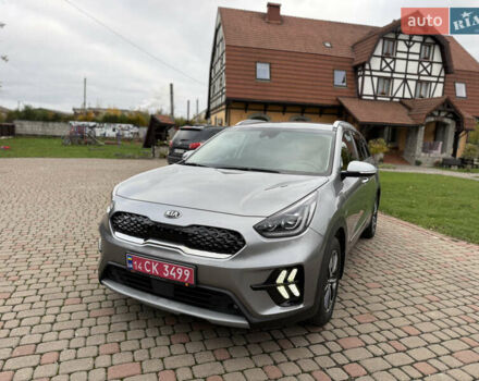Киа Niro 2020 в Калуше на Automoto.ua Серый Киа Niro, объемом двигателя 1.58 л и пробегом 102 тыс. км за 19600 $, фото 3 на Automoto.ua