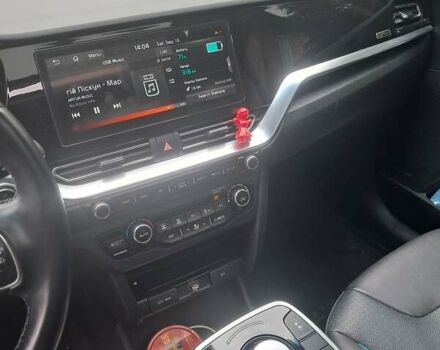 Серый Киа Niro, объемом двигателя 0 л и пробегом 89 тыс. км за 20500 $, фото 9 на Automoto.ua